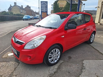 Used Hyundai i20 2009 for sale - 76010712: Photo