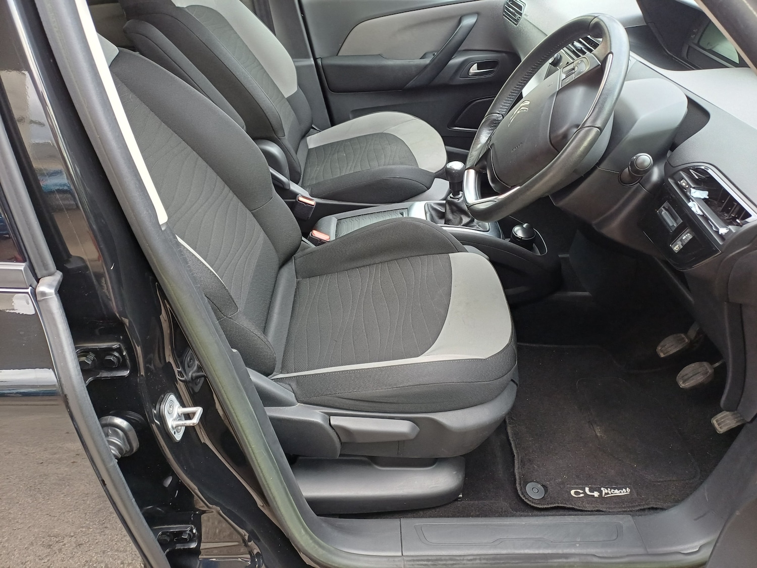 Used Citroen C4 Picasso 2014 for sale - 76557817: Photo 5