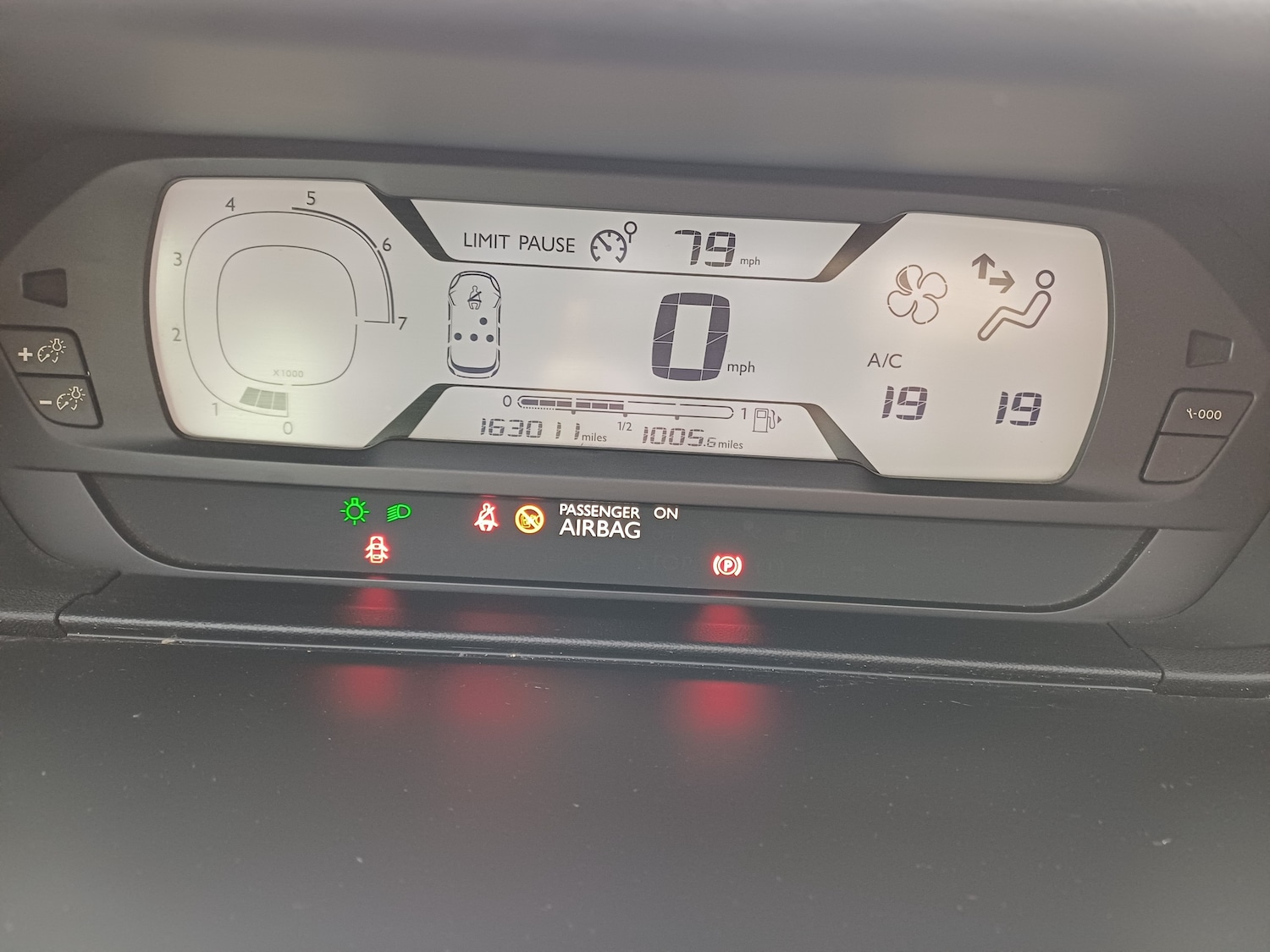 Used Citroen C4 Picasso 2014 for sale - 76557817: Photo 9