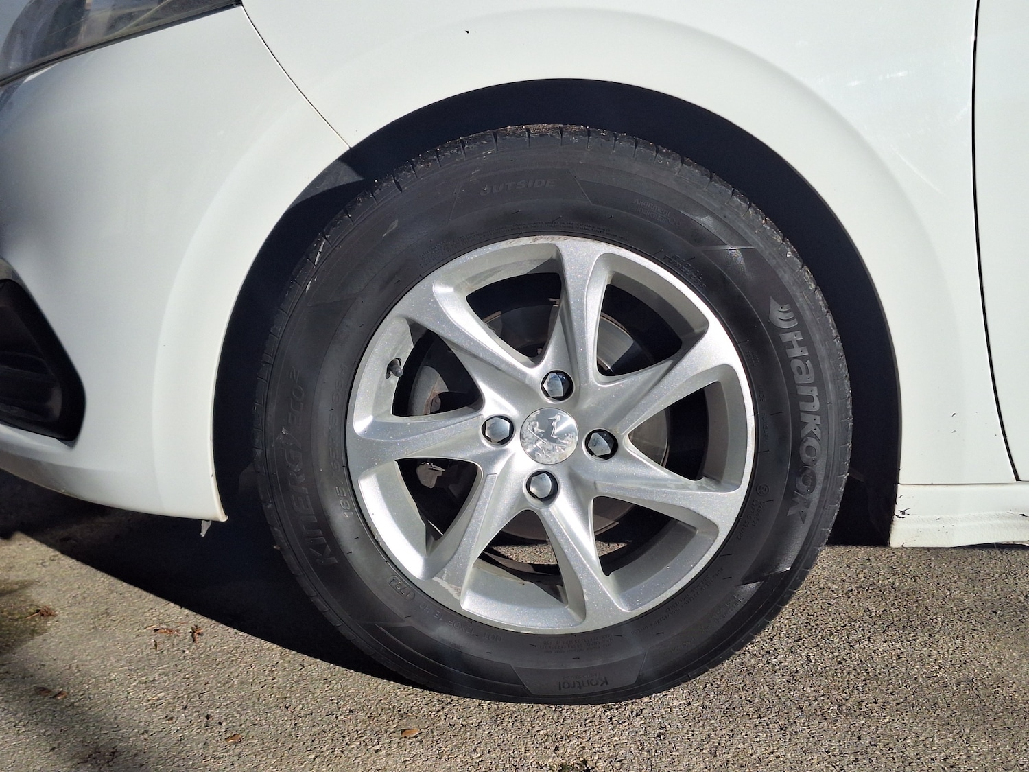 Used Peugeot 208 2015 for sale - 76653908: Photo 16