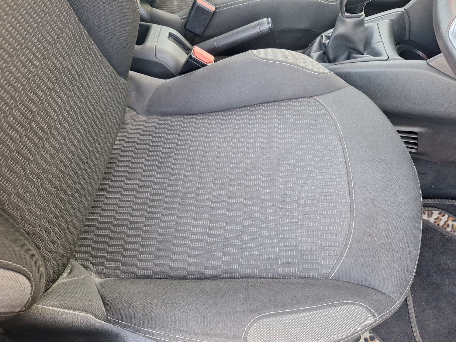 Used Peugeot 208 2015 for sale - 76653908: Photo 22