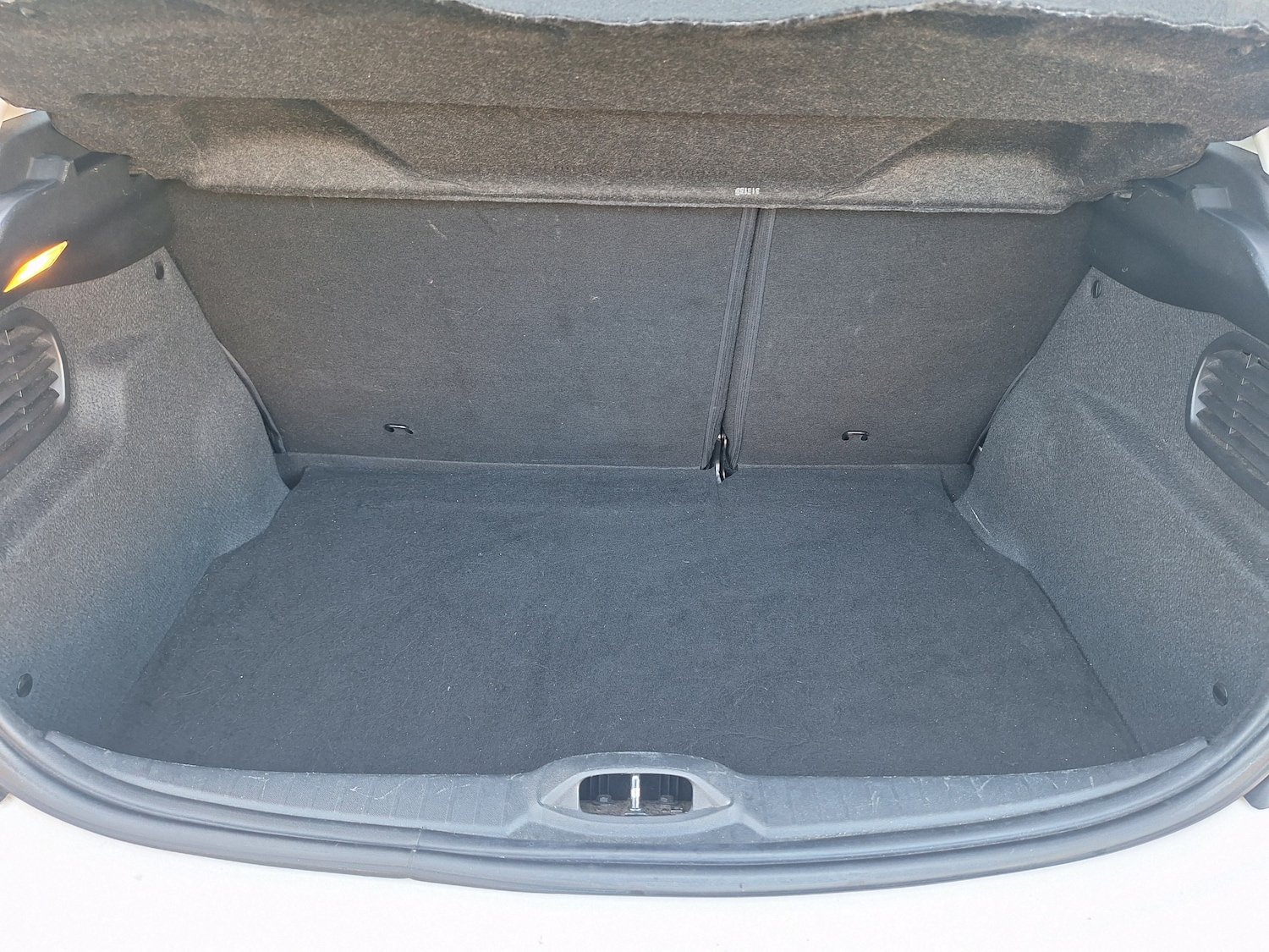 Used Peugeot 208 2015 for sale - 76653908: Photo 29