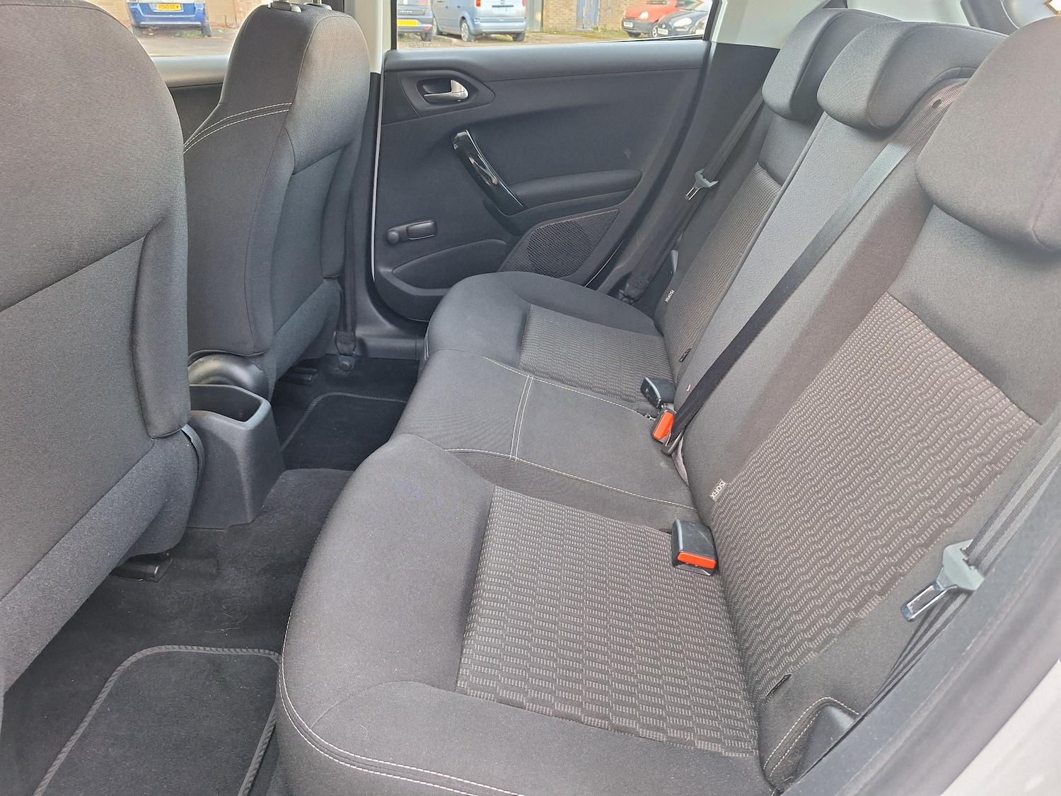 Used Peugeot 208 2015 for sale - 76653908: Photo 33