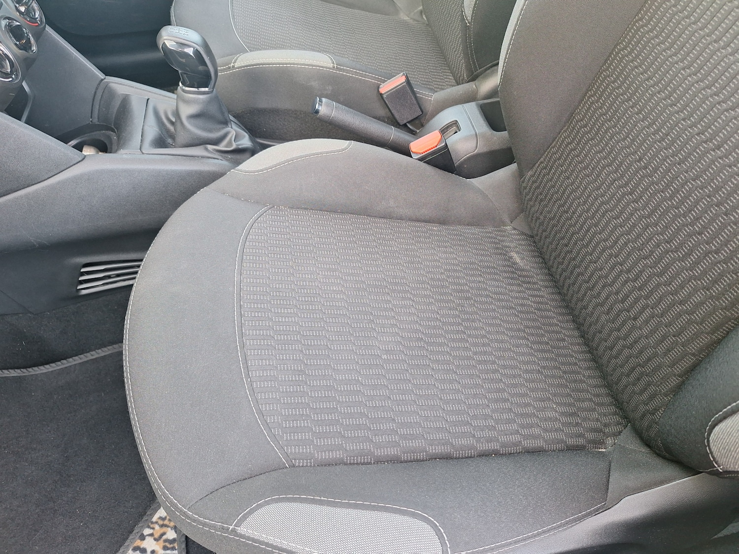 Used Peugeot 208 2015 for sale - 76653908: Photo 38