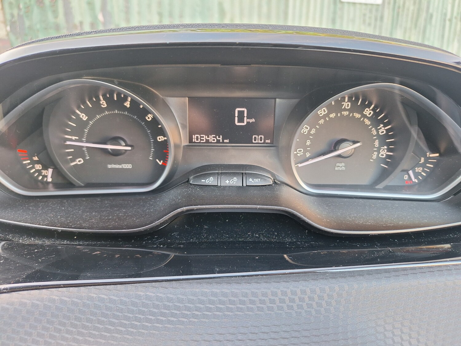 Used Peugeot 208 2015 for sale - 76653908: Photo 44