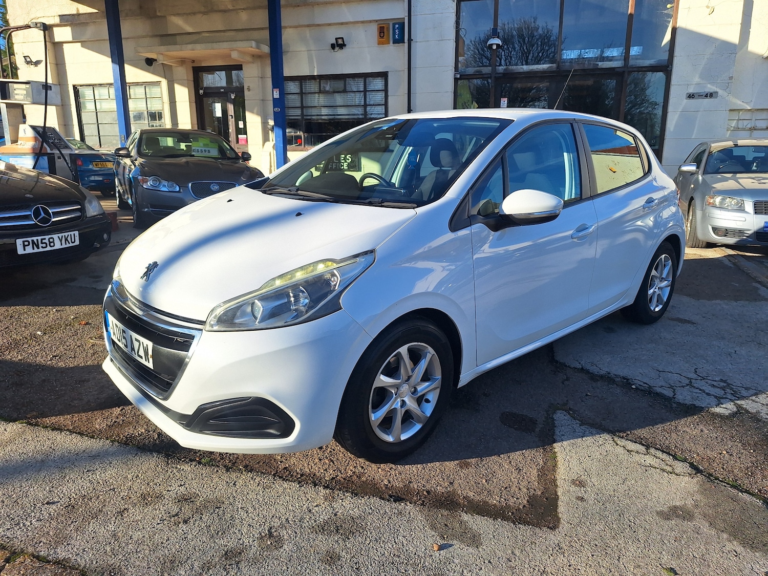 Used Peugeot 208 2015 for sale - 76653908: Photo 7