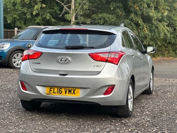 Used Hyundai i30 2016 for sale - 79395435: Photo