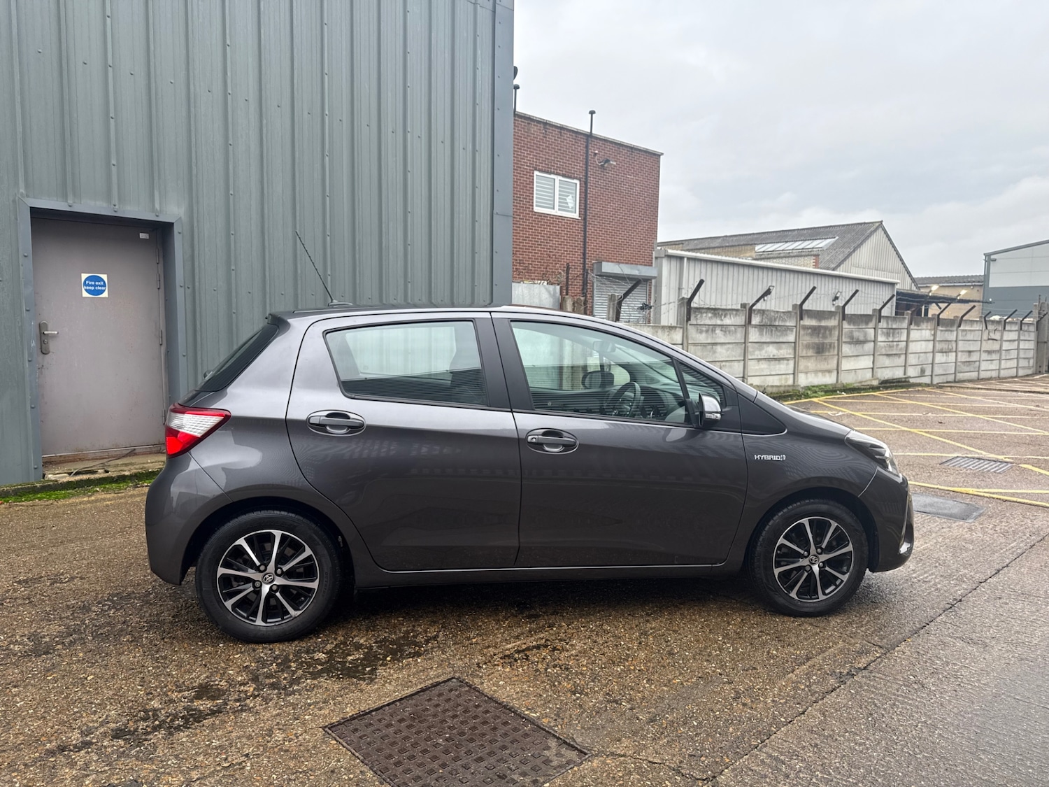 Used Toyota Yaris 2019 for sale - 77617371: Photo 13