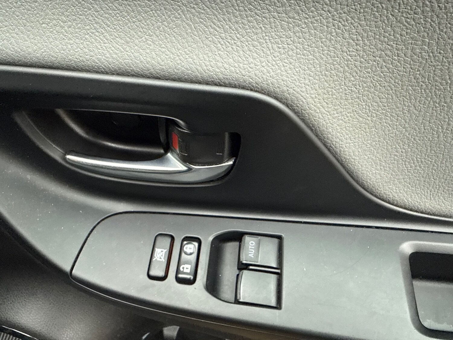 Used Toyota Yaris 2019 for sale - 77617371: Photo 19