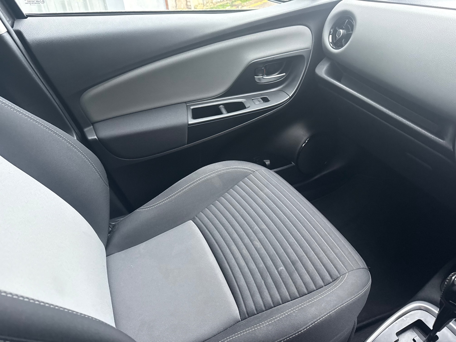 Used Toyota Yaris 2019 for sale - 77617371: Photo 31