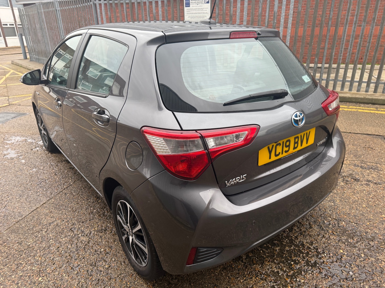 Used Toyota Yaris 2019 for sale - 77617371: Photo 9