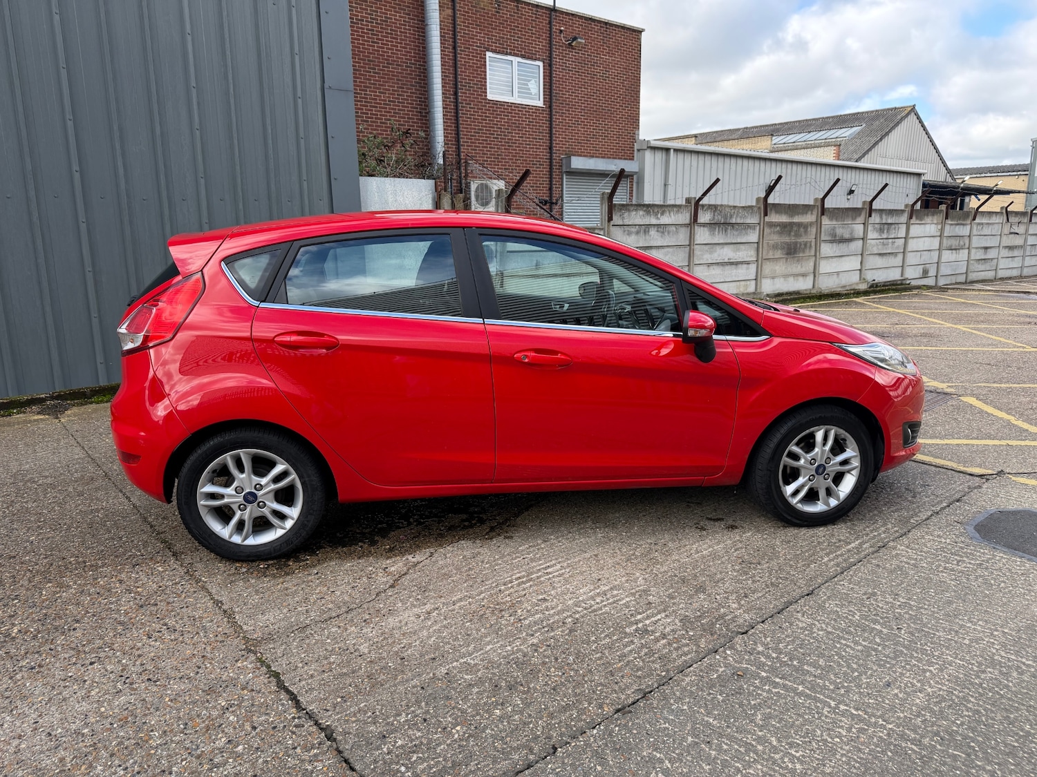 Used Ford Fiesta 2016 for sale - 77702803: Photo 8