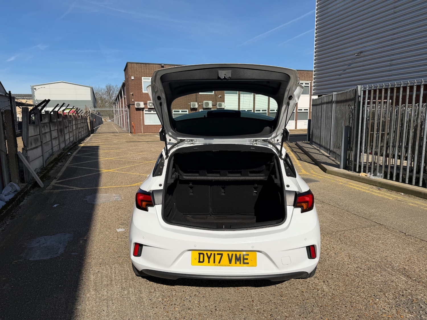 Used Vauxhall Astra 2017 for sale - 77975444: Photo 10