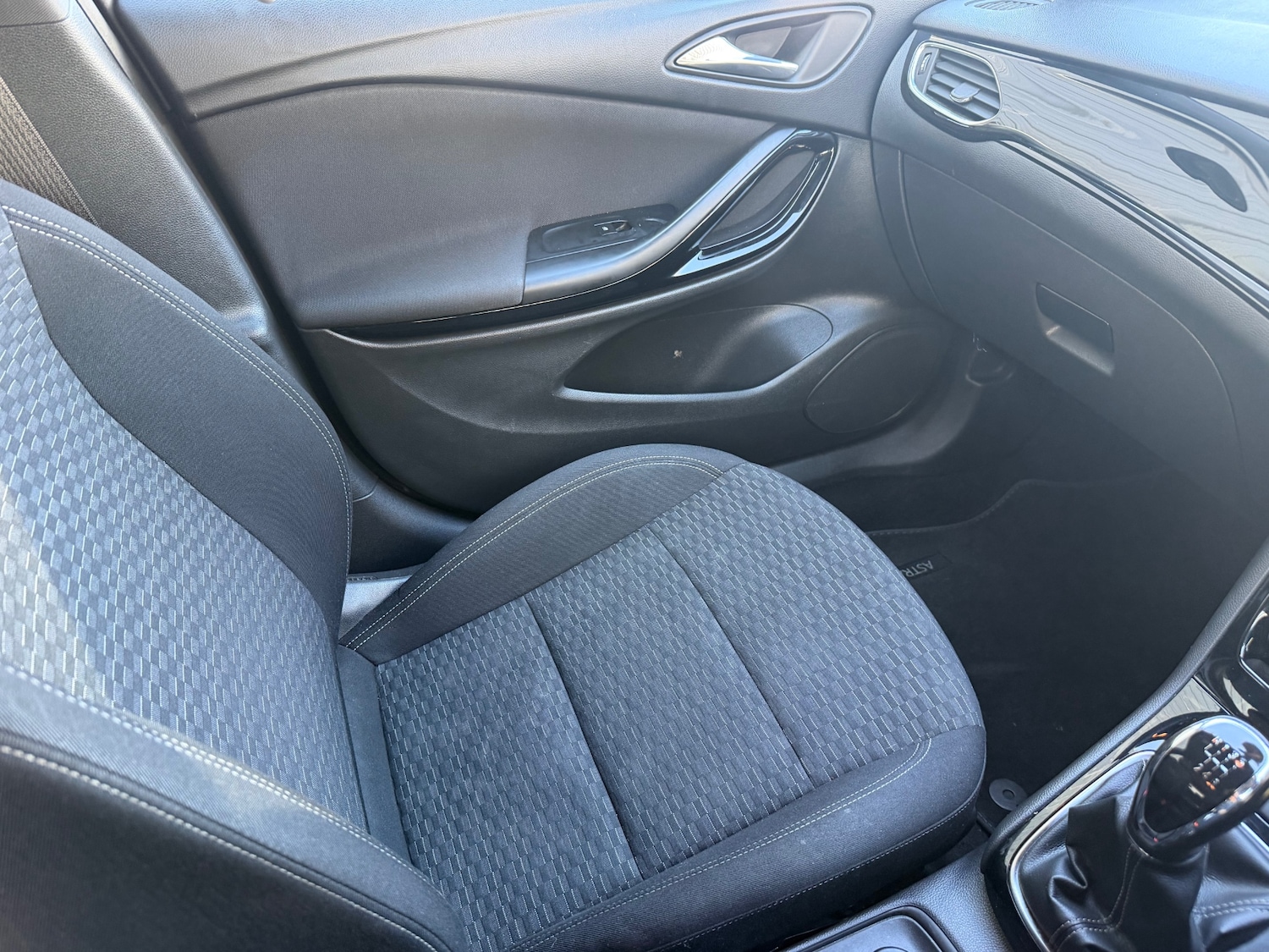 Used Vauxhall Astra 2017 for sale - 77975444: Photo 15