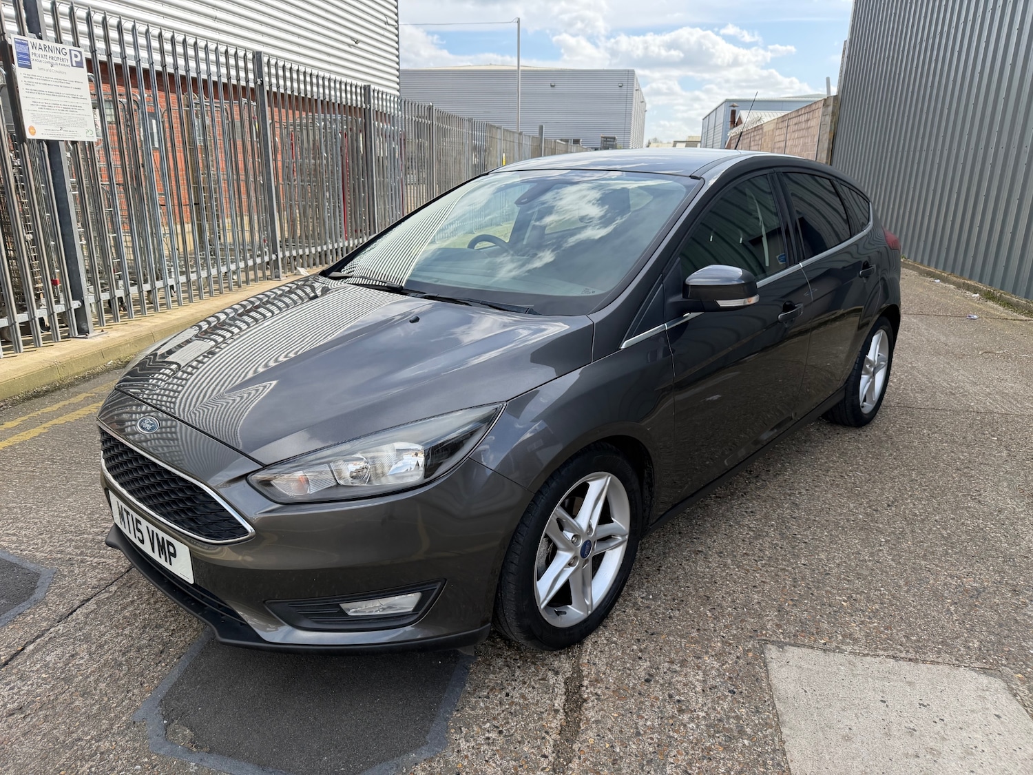 Used Ford Focus 2015 for sale - 77890151: Photo 3