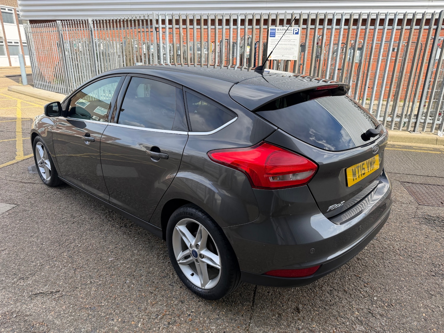 Used Ford Focus 2015 for sale - 77890151: Photo 5