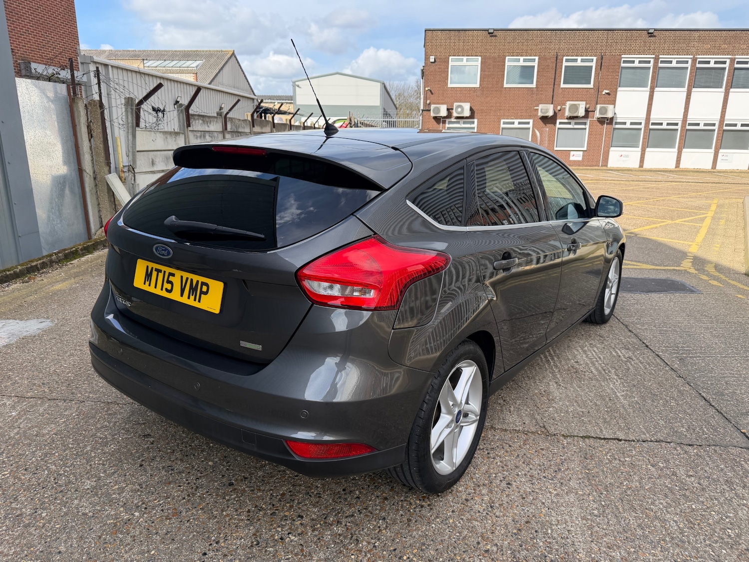 Used Ford Focus 2015 for sale - 77890151: Photo 9