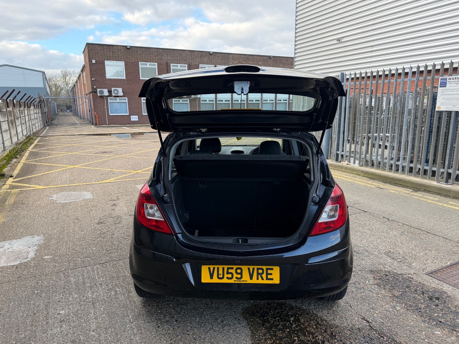 Used Vauxhall Corsa 2009 for sale - 77702840: Photo 7
