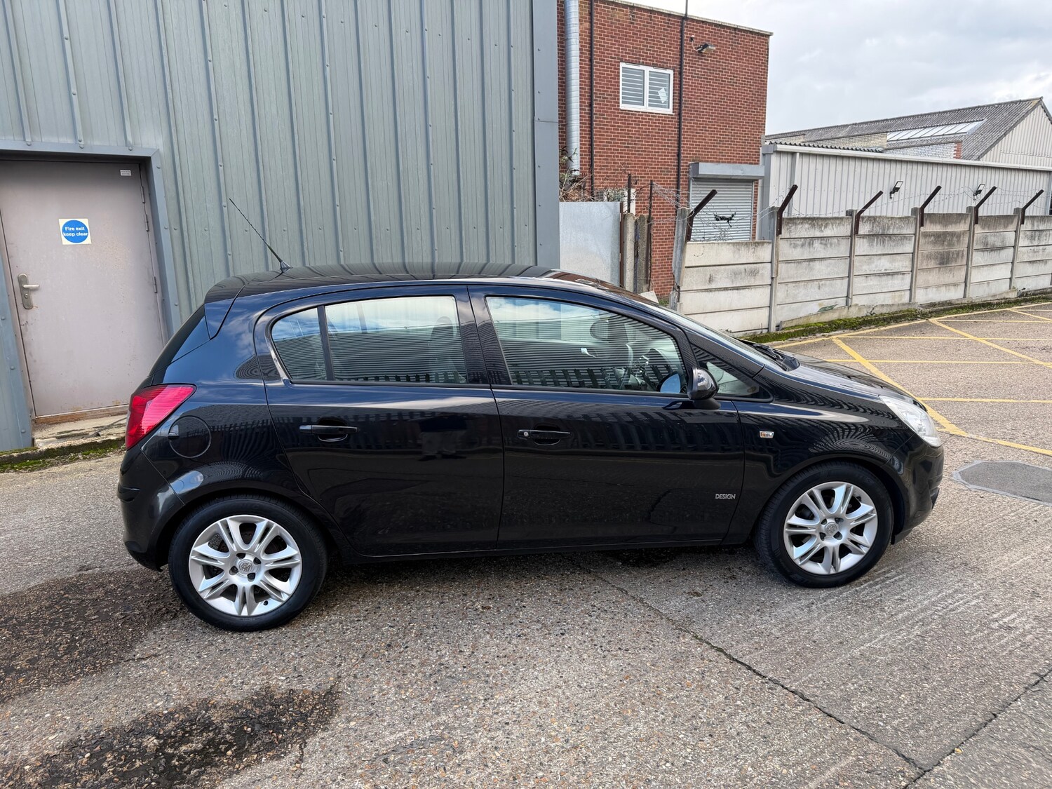 Used Vauxhall Corsa 2009 for sale - 77702840: Photo 9
