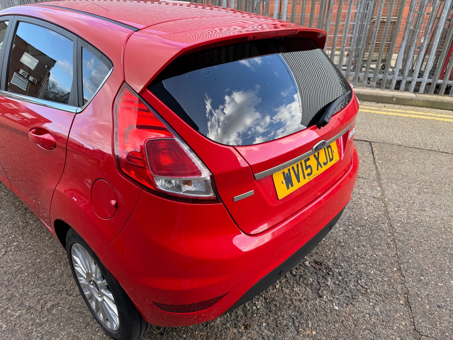 Used Ford Fiesta 2015 for sale - 77890188: Photo 10