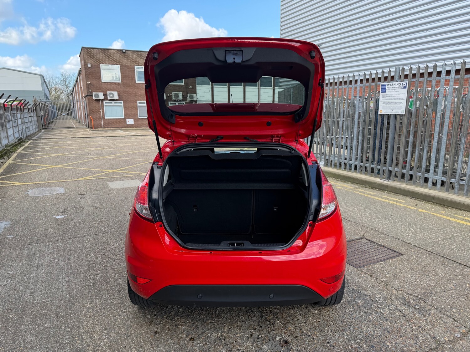 Used Ford Fiesta 2015 for sale - 77890188: Photo 11