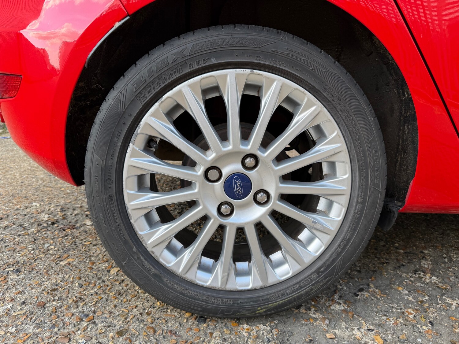 Used Ford Fiesta 2015 for sale - 77890188: Photo 17