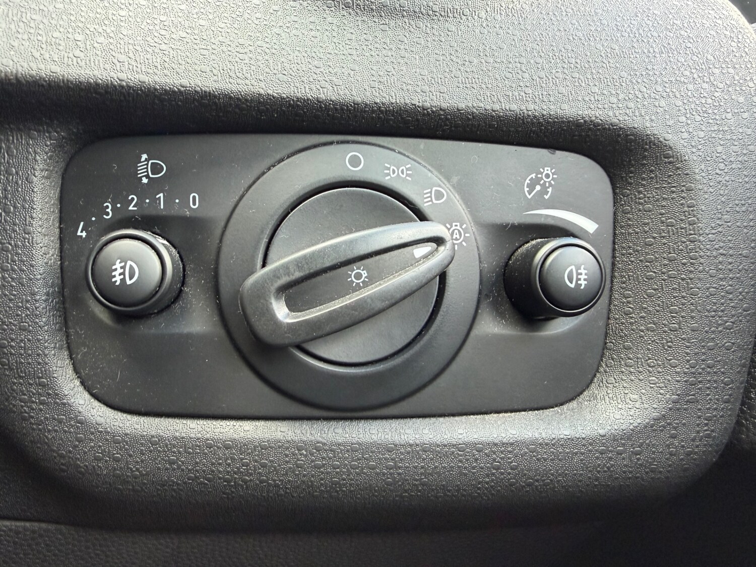 Used Ford Fiesta 2015 for sale - 77890188: Photo 23