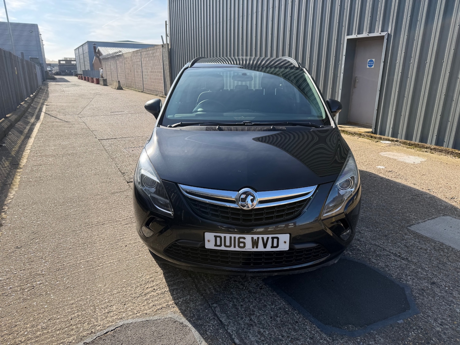 Used Vauxhall Zafira 2016 for sale - 77974781: Photo 2