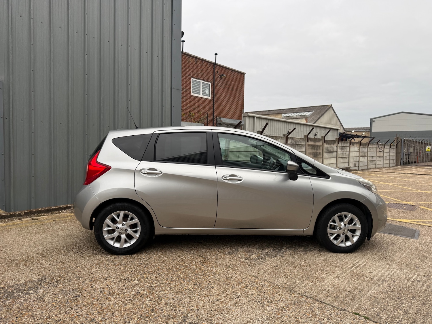 Used Nissan Note 2013 for sale - 77617575: Photo 10