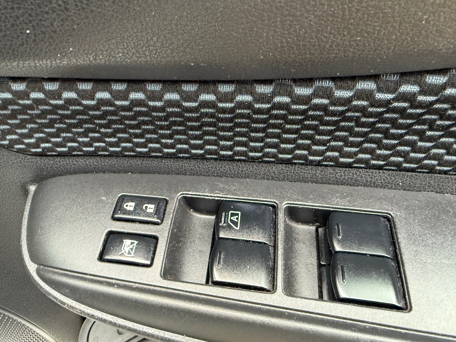 Used Nissan Note 2013 for sale - 77617575: Photo 19