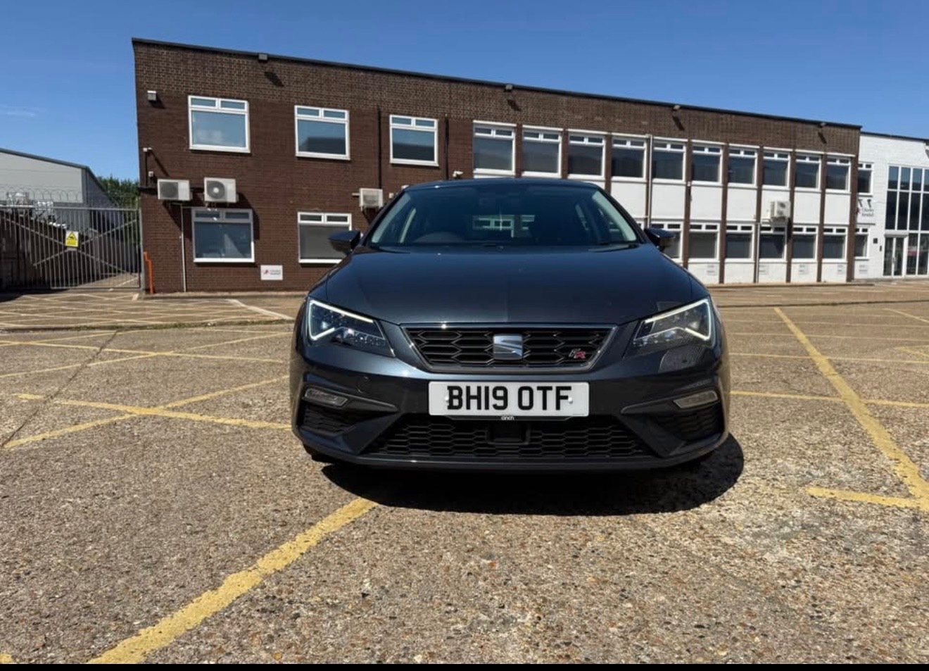 Used SEAT Leon 2019 for sale - 77617063: Photo 2