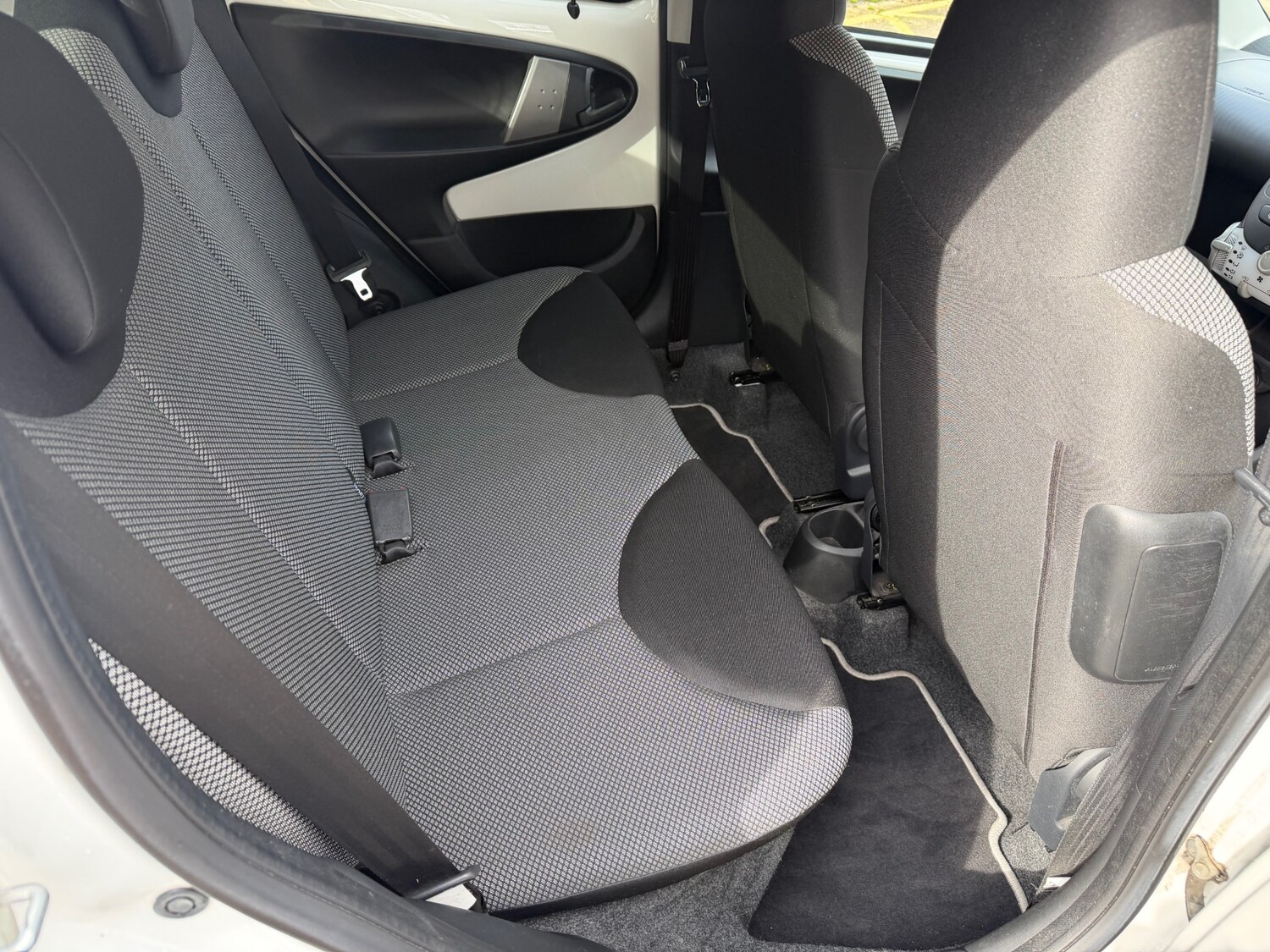 Used Toyota AYGO 2012 for sale - 77702816: Photo 18