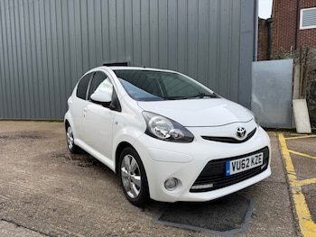 Used Toyota AYGO 2012 for sale - 77702816: Photo