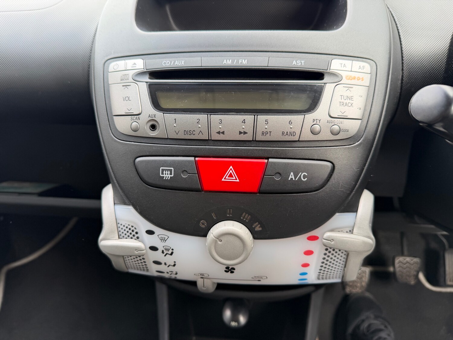 Used Toyota AYGO 2012 for sale - 77702816: Photo 21