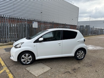 Used Toyota AYGO 2012 for sale - 77702816: Photo
