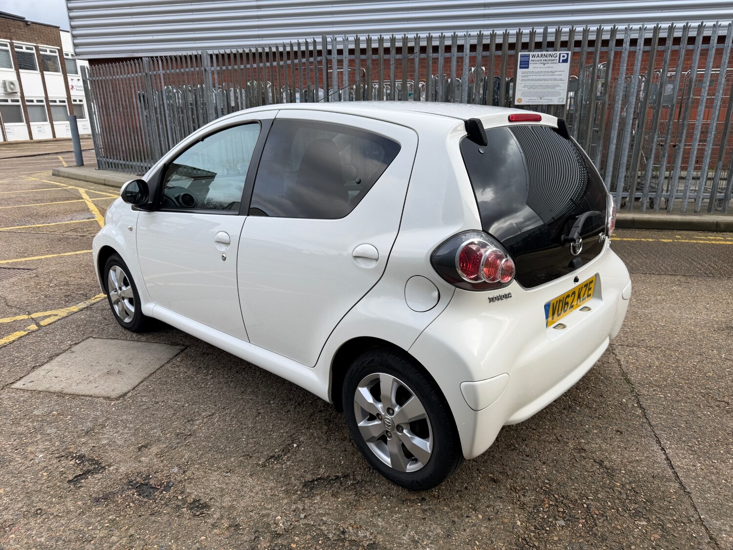 Used Toyota AYGO 2012 for sale - 77702816: Photo 6