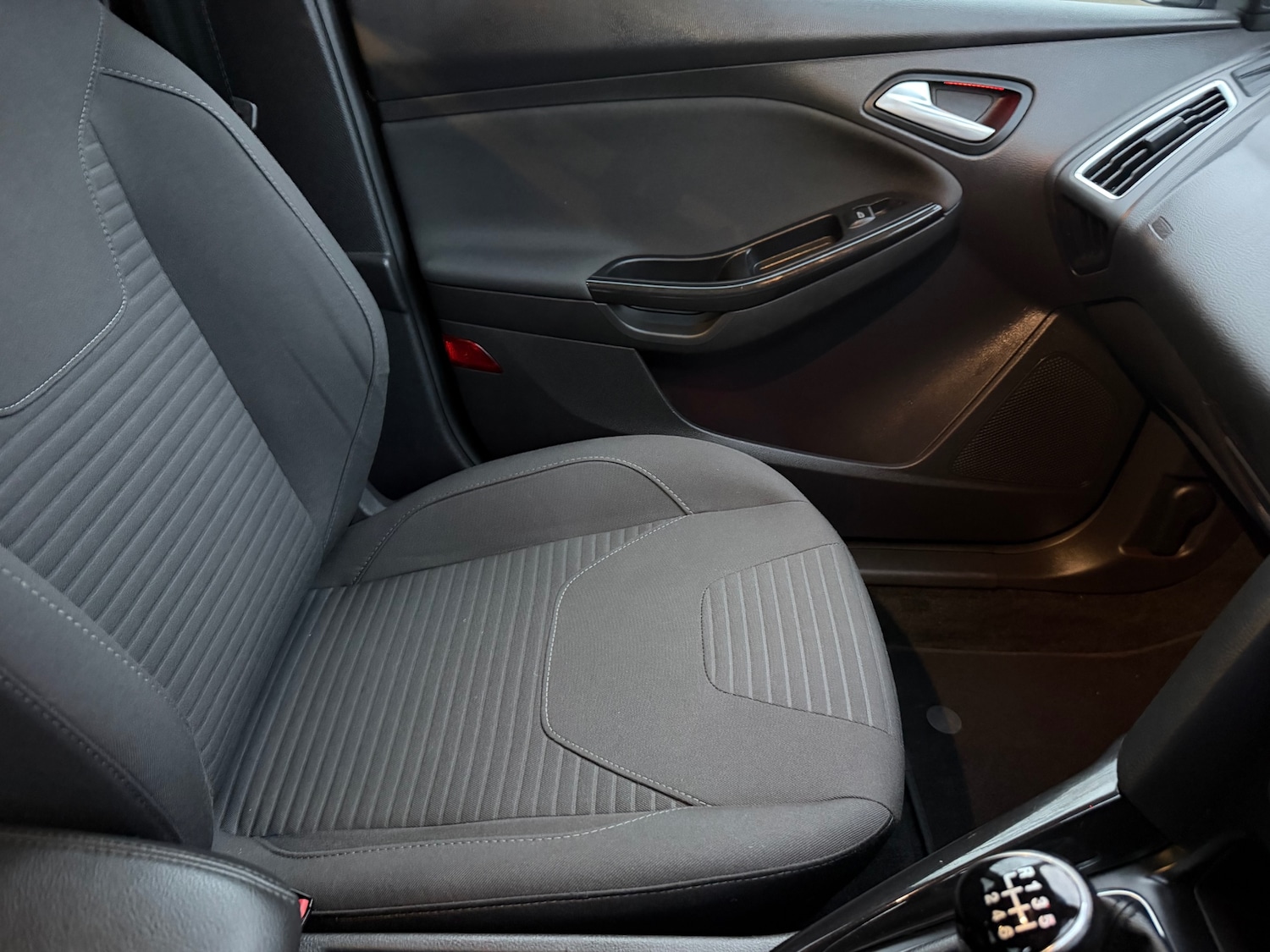 Used Ford Focus 2017 for sale - 78106437: Photo 20