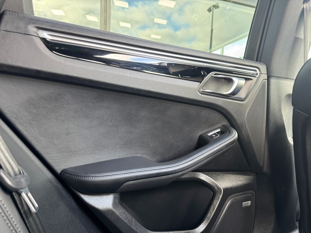 Used Porsche Macan 2019 for sale - 76256681: Photo 43