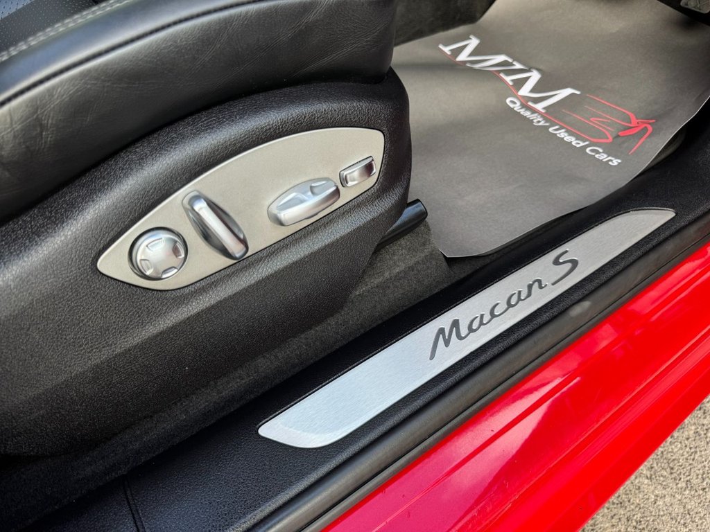 Used Porsche Macan 2019 for sale - 76256681: Photo 48