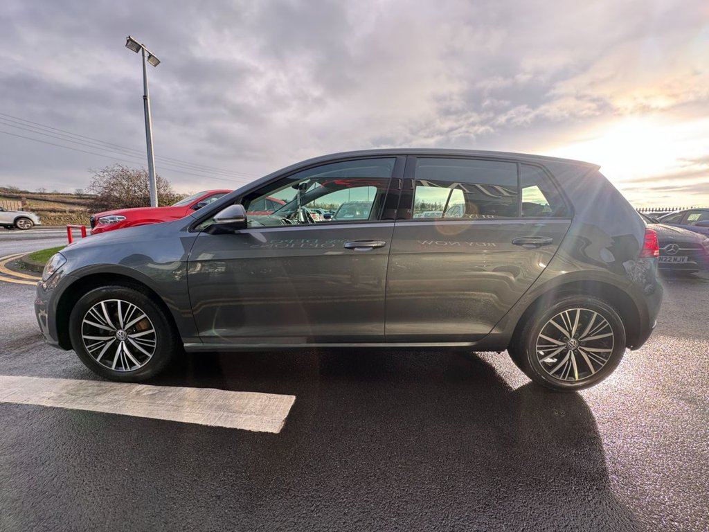 Used Volkswagen Golf 2018 for sale - 76617977: Photo 11