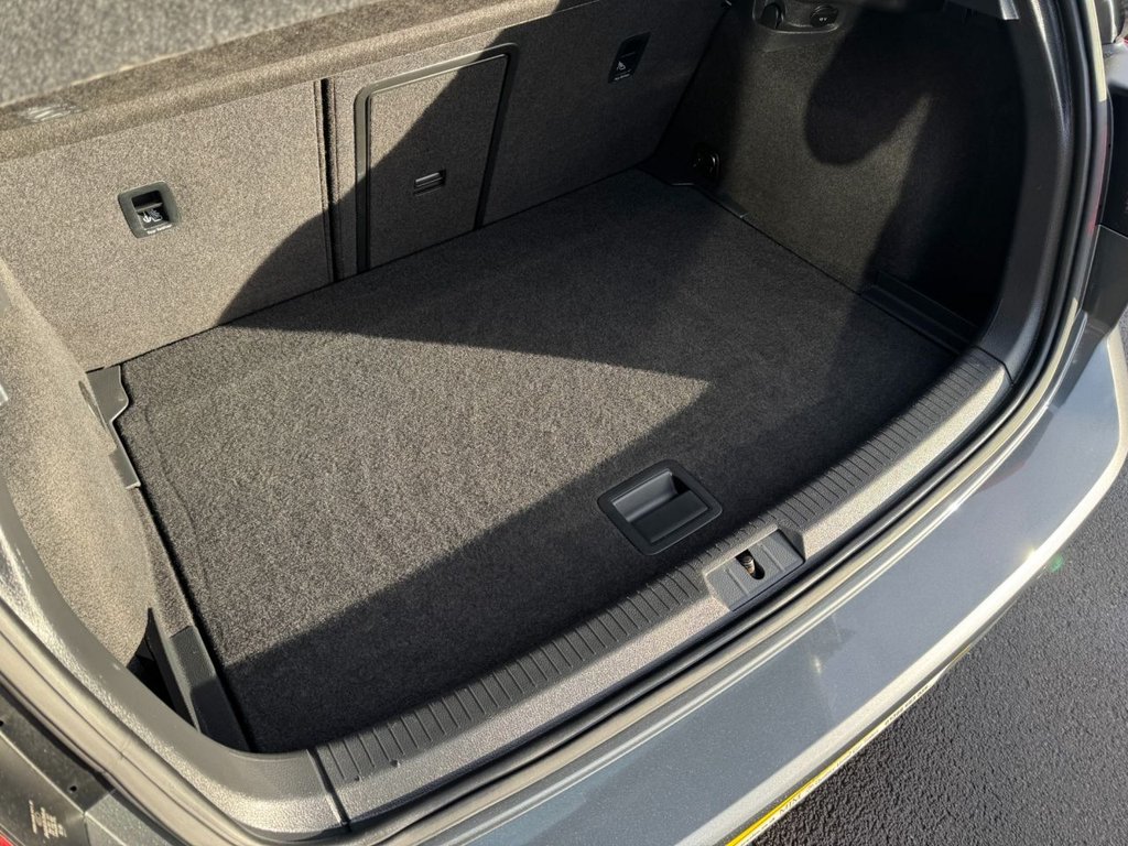 Used Volkswagen Golf 2018 for sale - 76617977: Photo 29