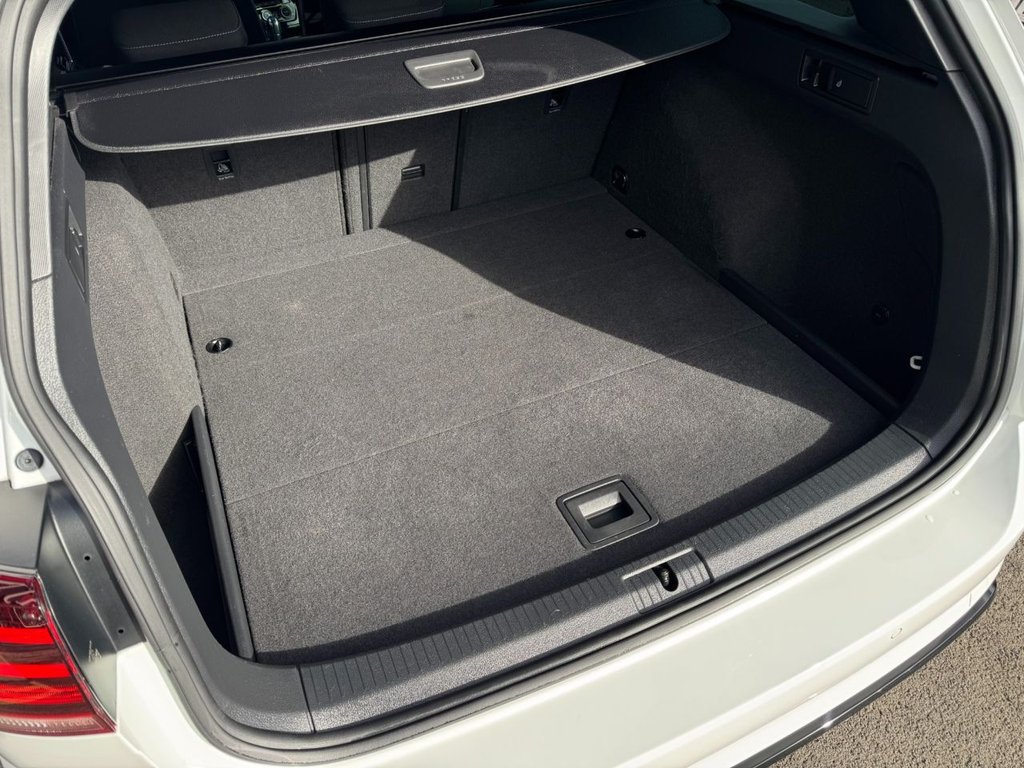 Used Volkswagen Golf 2018 for sale - 77880299: Photo 32