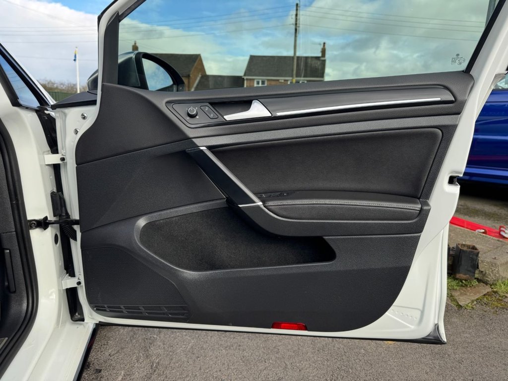 Used Volkswagen Golf 2018 for sale - 77880299: Photo 43