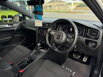 Used Volkswagen Golf 2018 for sale - 77880299: Photo