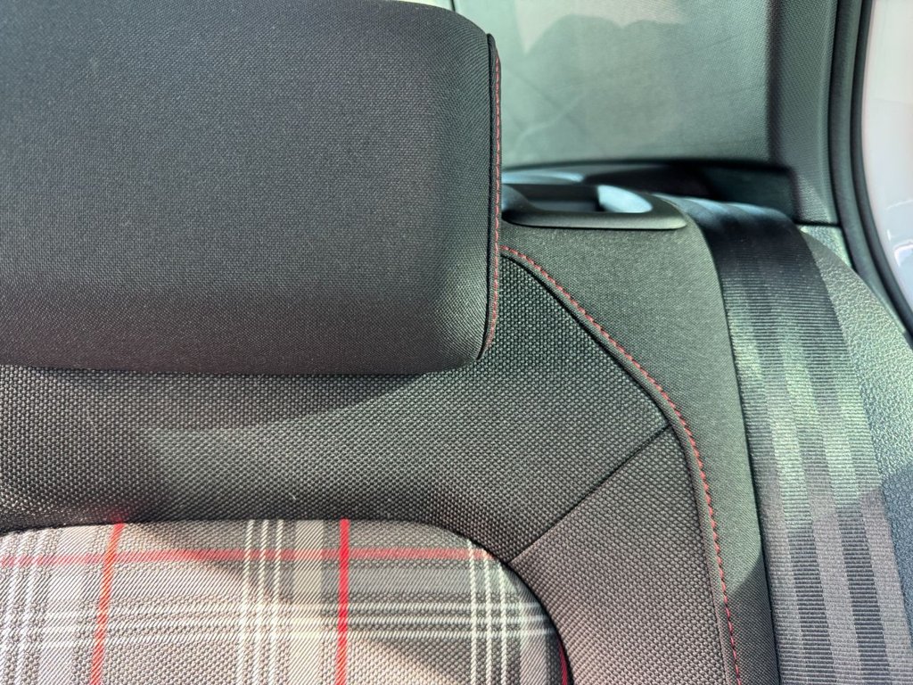 Used Volkswagen Golf 2018 for sale - 76223229: Photo 39