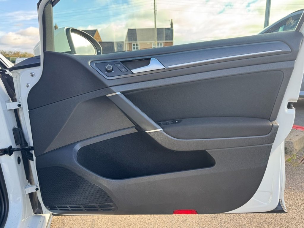 Used Volkswagen Golf 2018 for sale - 76223229: Photo 44