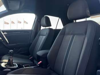 Used Volkswagen T-Roc 2021 for sale - 75037807: Photo