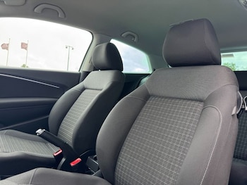 Used Volkswagen Polo 2017 for sale - 75801657: Photo