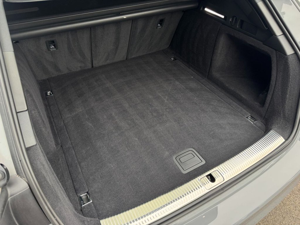 Used Audi RS4 2021 for sale - 76203227: Photo 33