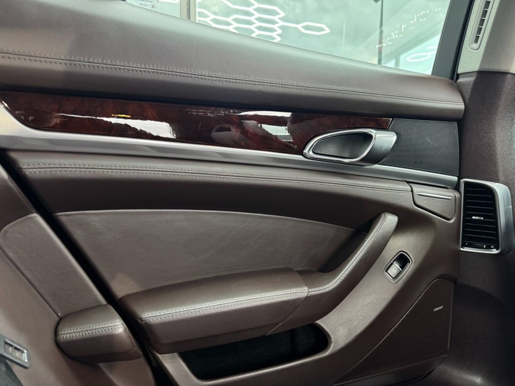 Used Porsche Panamera 2012 for sale - 77139961: Photo 43
